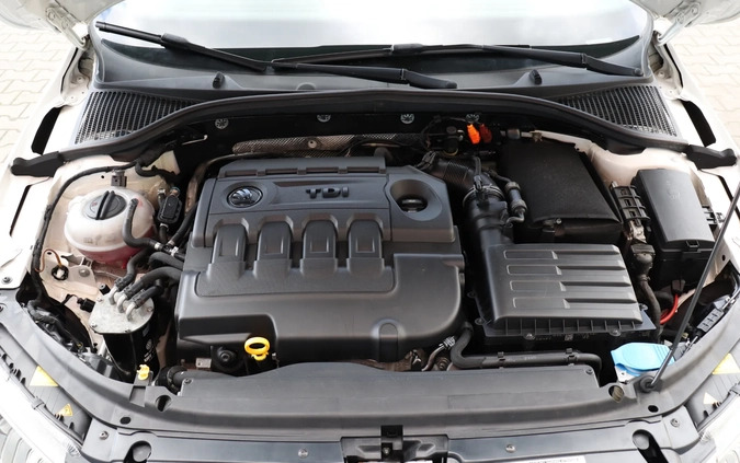 Skoda Octavia cena 46999 przebieg: 245000, rok produkcji 2014 z Sulejówek małe 781